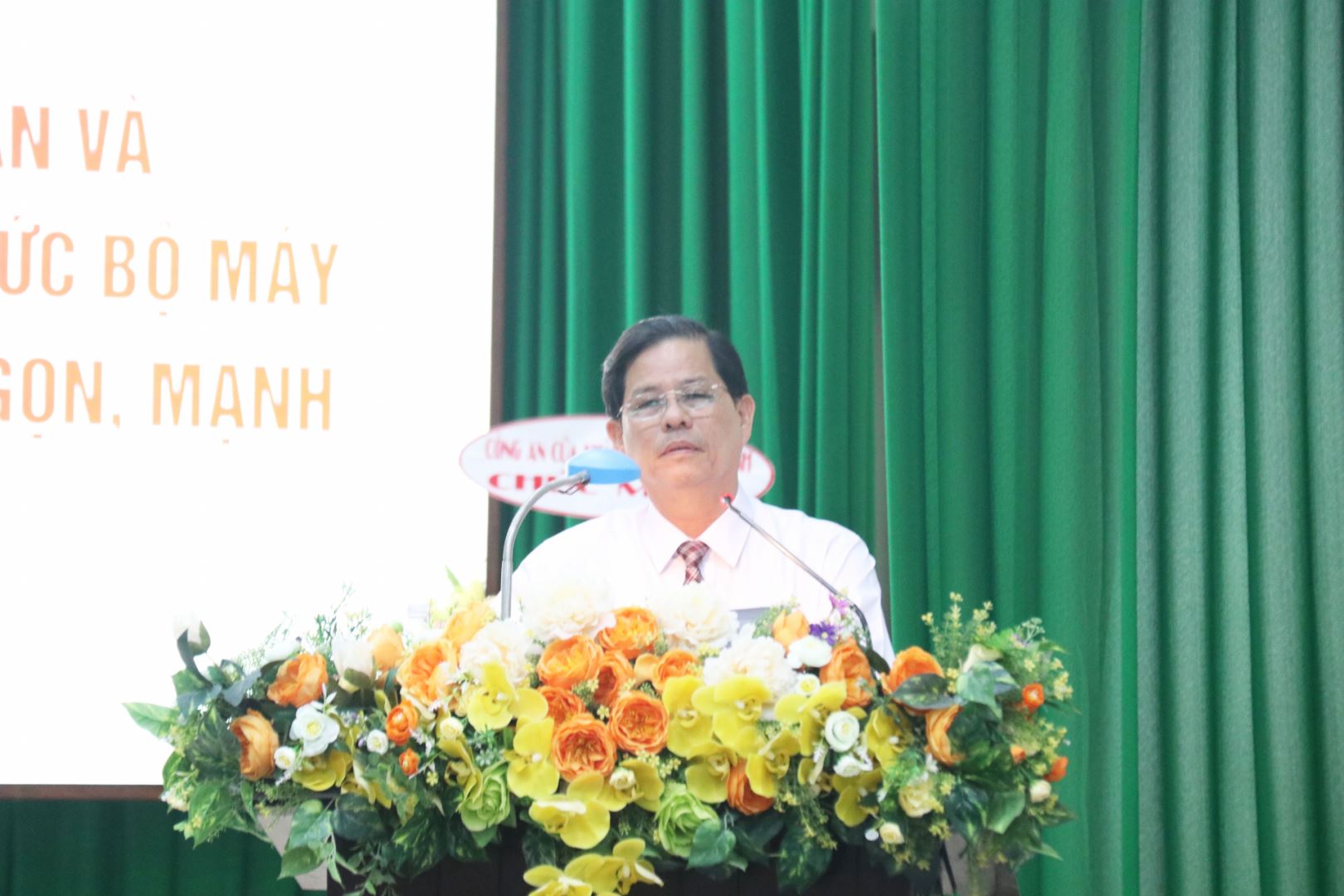 Đồng chí Nguyễn Tấn Tuân phát biểu chỉ đạo tại buổi lễ